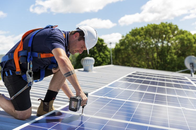 A Guide to Selecting the Perfect Rooftop Solar Panel for Your Home